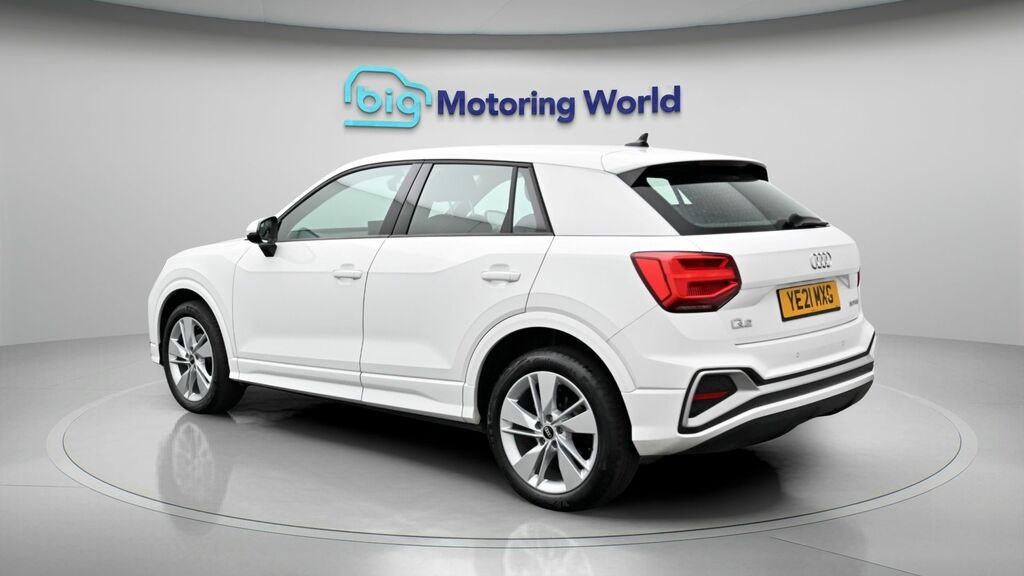 Audi Q2 S Line YE21MXG White #5