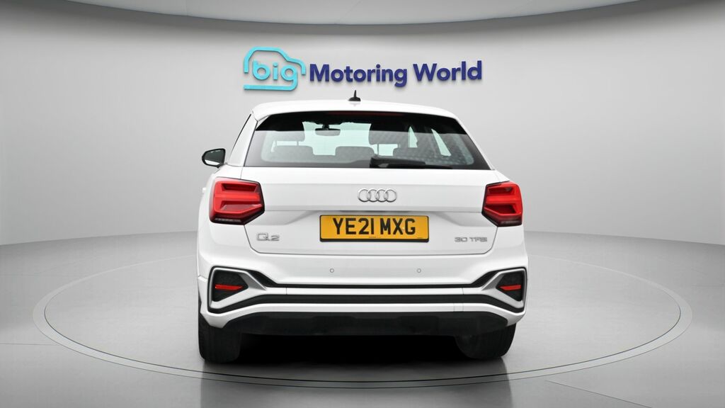 Audi Q2 S Line YE21MXG White #6