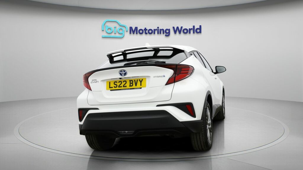 Toyota C-Hr Excel White #6