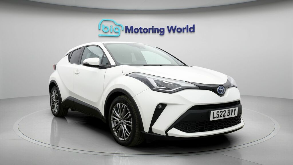 Toyota C-Hr Excel White