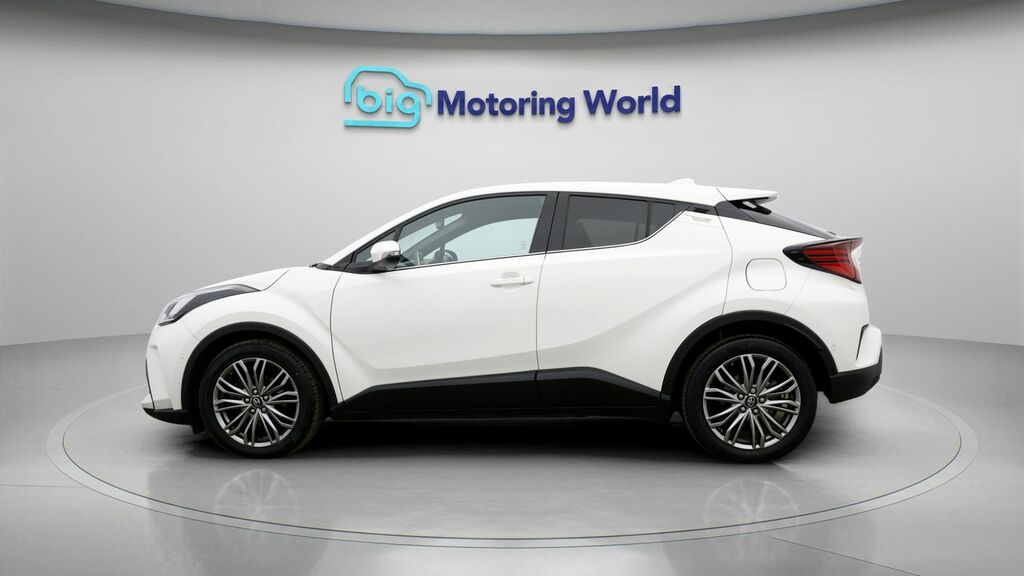 Toyota C-Hr Excel White #4