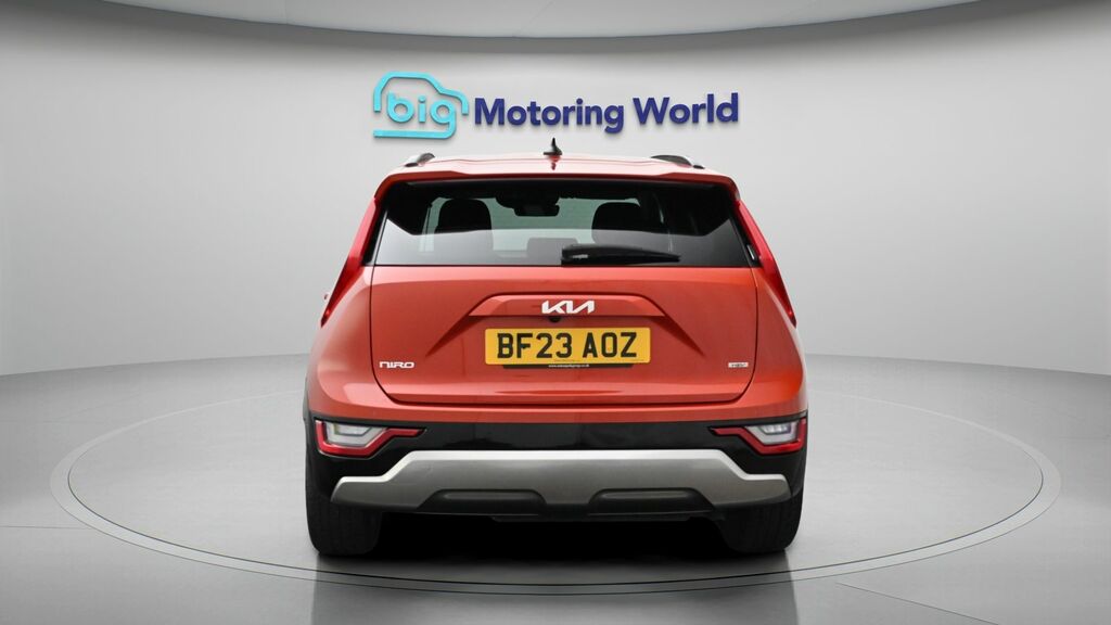 Kia Niro 3 Orange #6