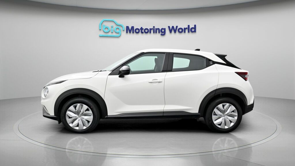 Nissan Juke Acenta DX24XZK White #4