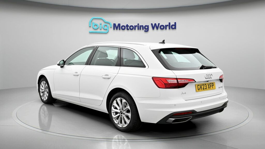 Audi A4 Avant Technik GV23XFP White #5