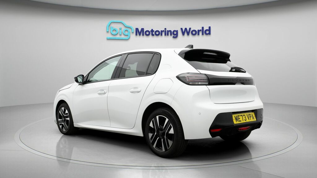 Peugeot 208 Allure ME73VPA White #5
