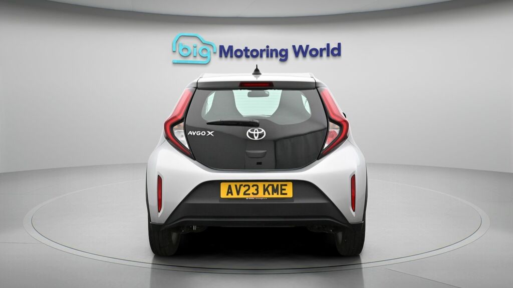 Toyota Aygo X Pure Silver #6