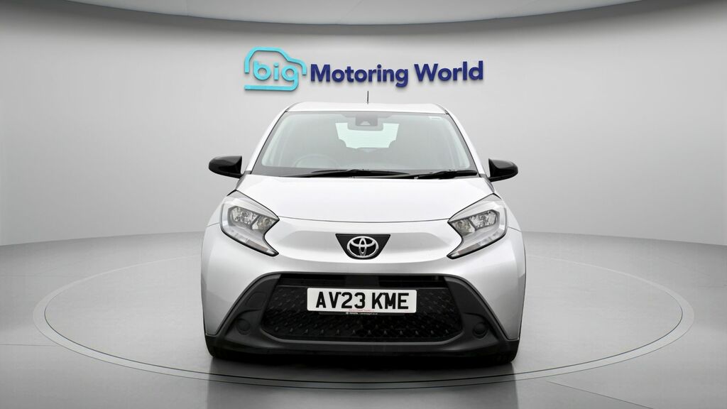 Toyota Aygo X Pure Silver #2