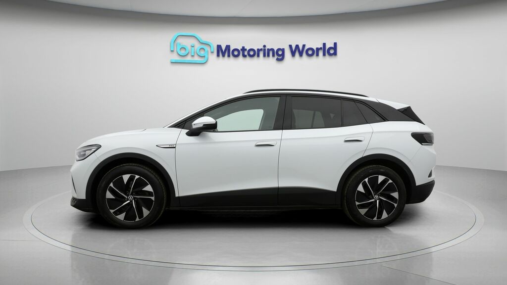 Volkswagen ID.4 Family White #4