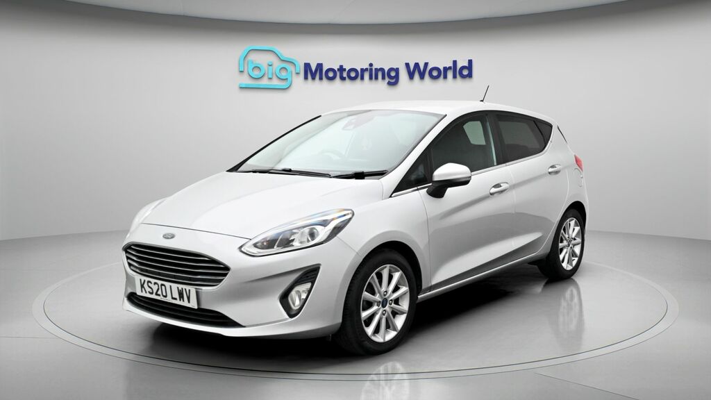 Ford Fiesta Titanium Silver #3