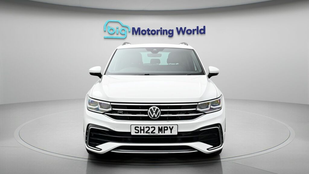 Volkswagen Tiguan R-line SH22MPY White #2