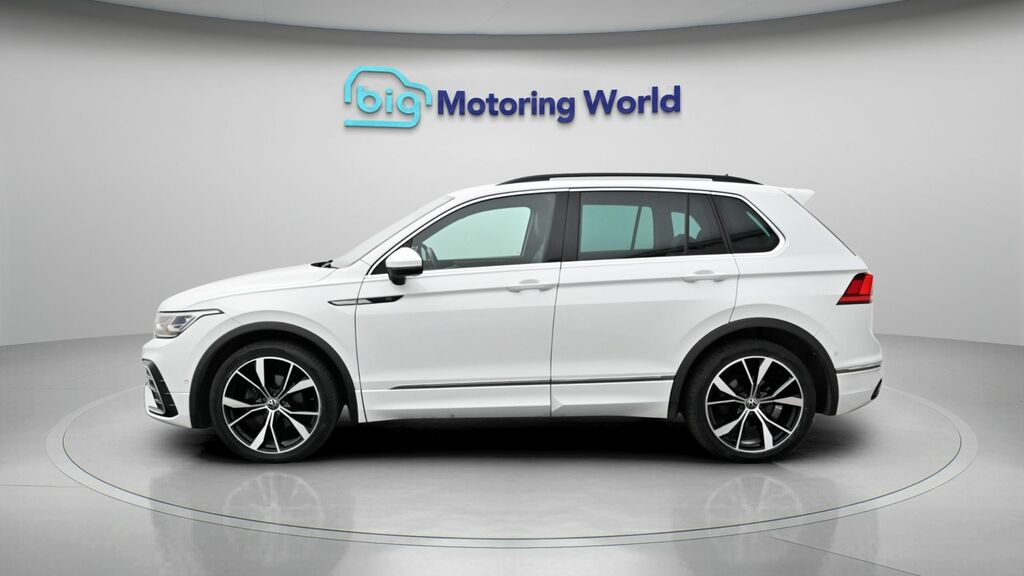 Volkswagen Tiguan R-line SH22MPY White #4