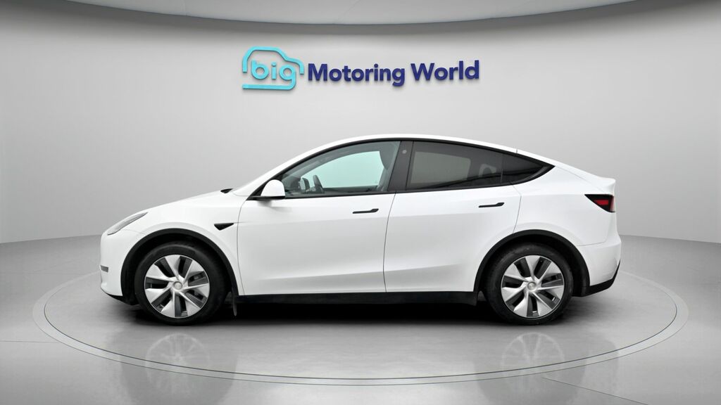 Tesla Model Y Long Range GF23VJE White #4