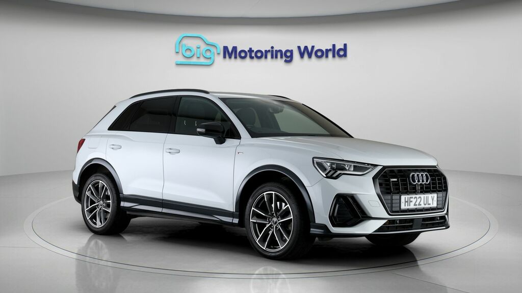 Audi Q3 Black Edition White