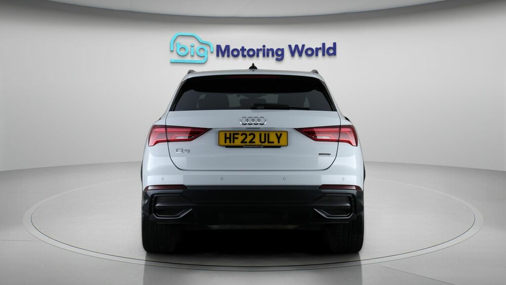Audi Q3 Black Edition HF22ULY White #6