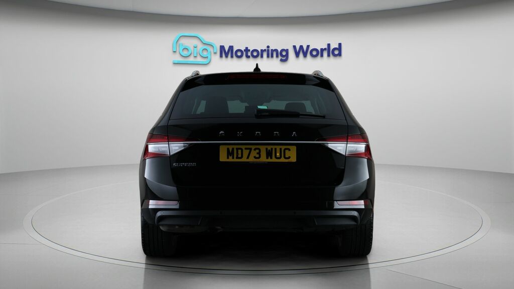 Skoda Superb Se L Black #6