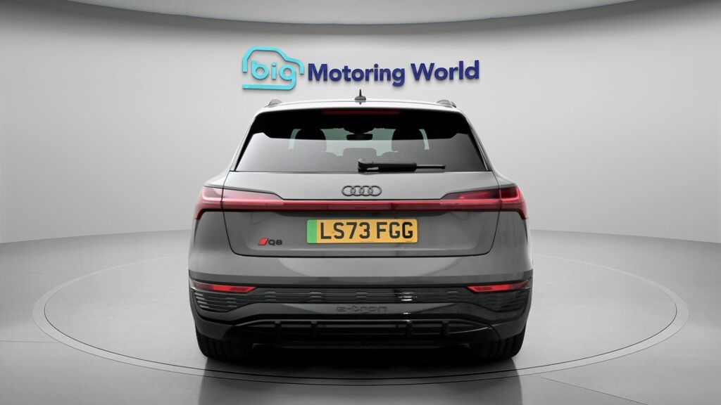 Audi Q8 e tron Black Edition LS73FGG Grey #6