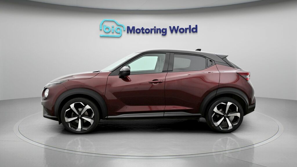 Nissan Juke Tekna KR23HYF Red #4