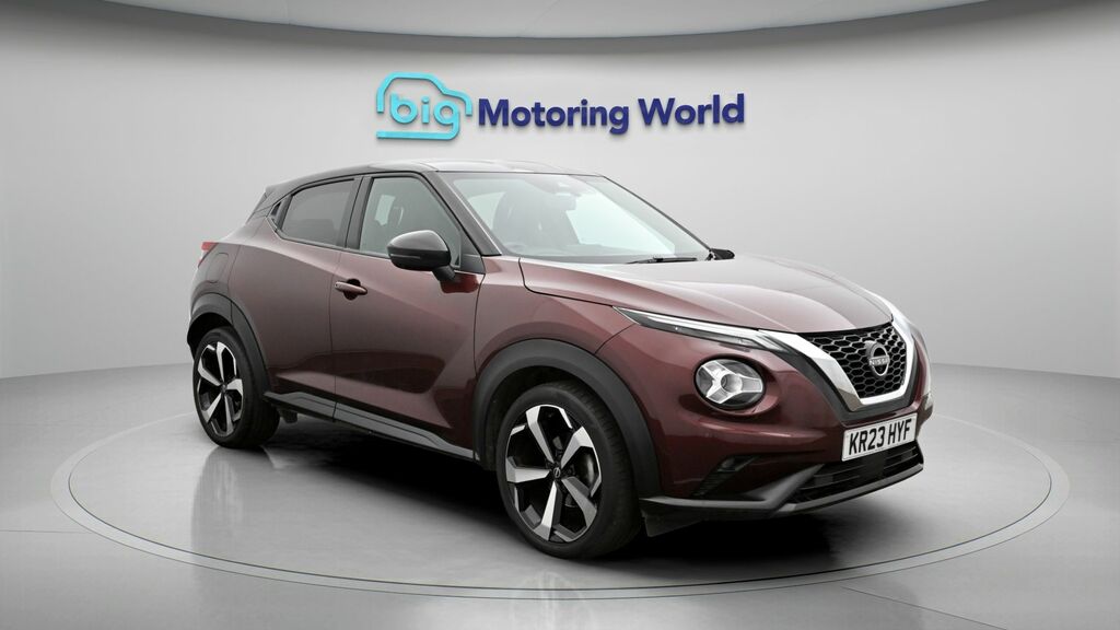 Nissan Juke Tekna Red