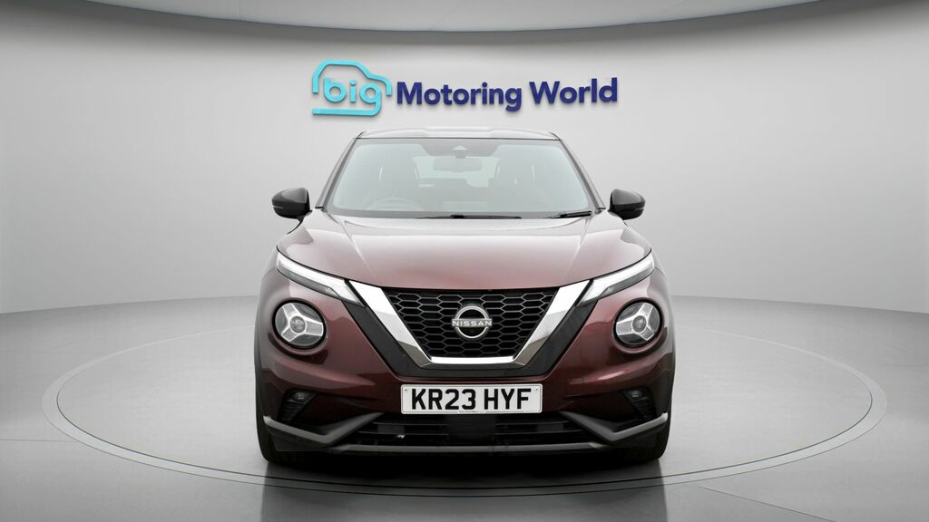 Nissan Juke Tekna KR23HYF Red #2