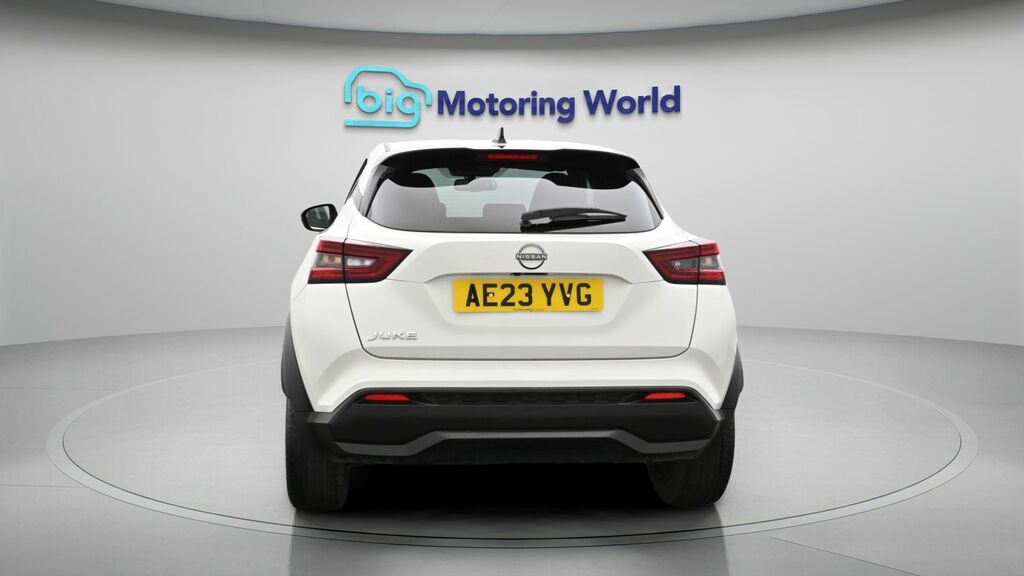 Nissan Juke N-connecta AE23YVG White #6