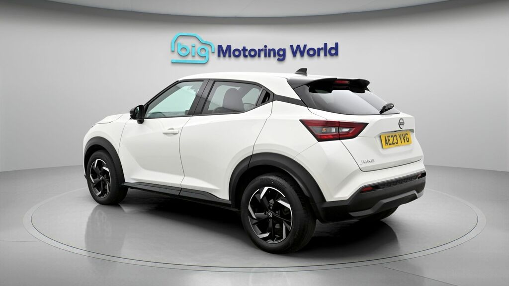 Nissan Juke N-connecta AE23YVG White #5
