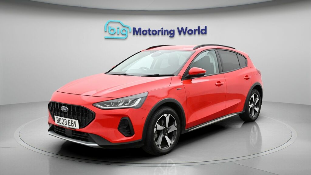 Ford Focus Active Red #3