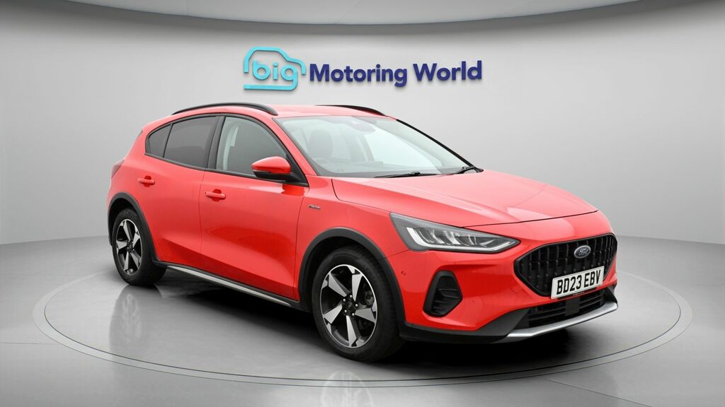 Ford Focus Active Red