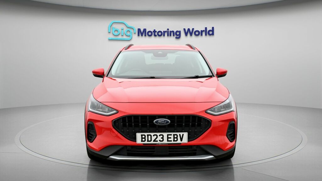 Ford Focus Active Red #2