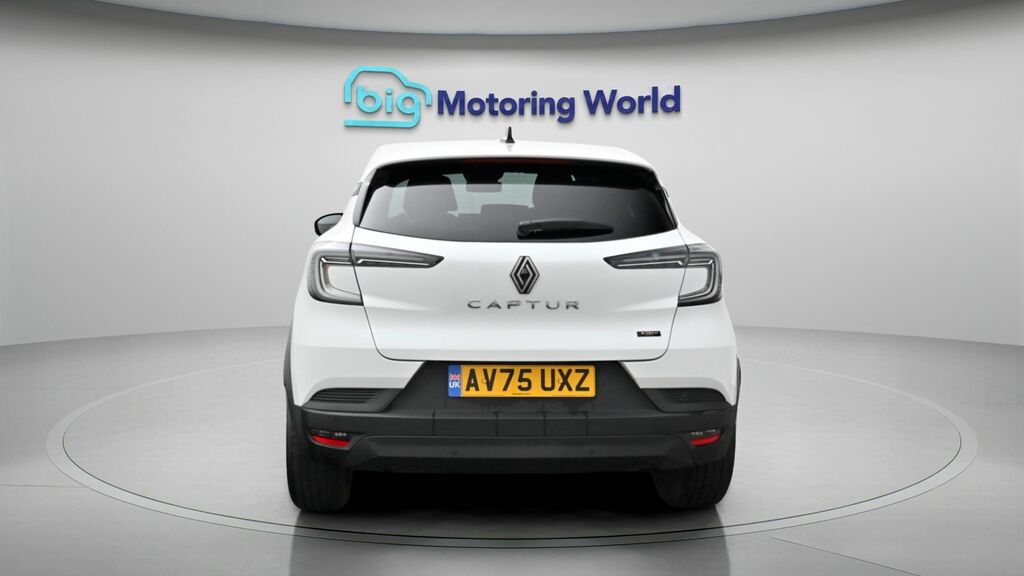 Renault Captur Evolution White #6