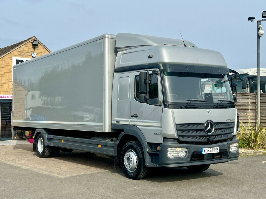 Mercedes-Benz  816 Day Cab White #1