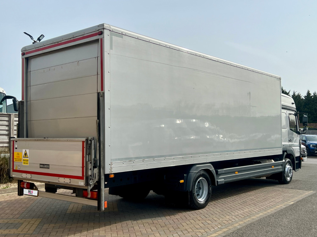 Mercedes-Benz  816 Day Cab White #3