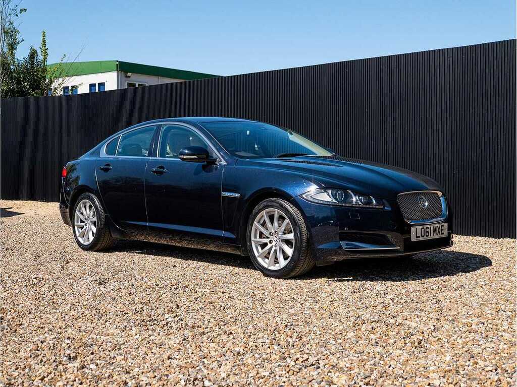 Jaguar XF Premium Luxury D Blue