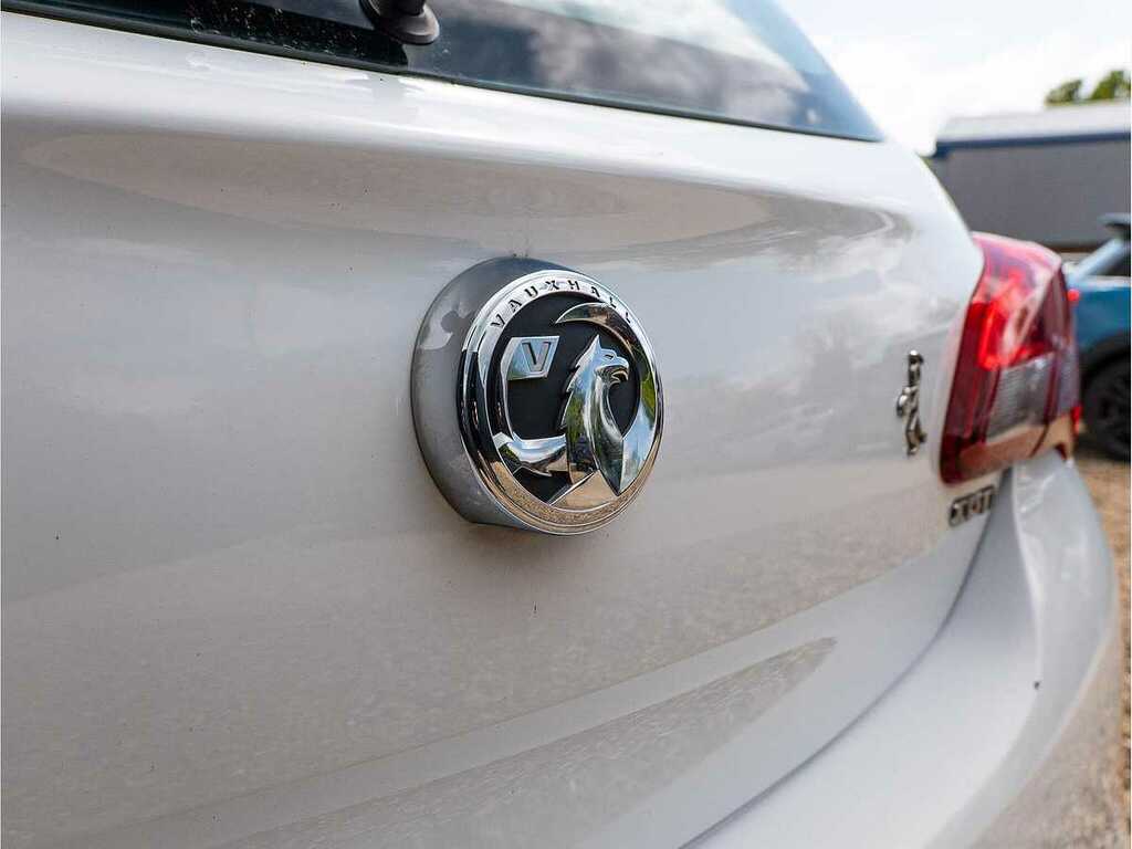 Vauxhall Corsa Sportive Cdti S S AF18ZGM White #6