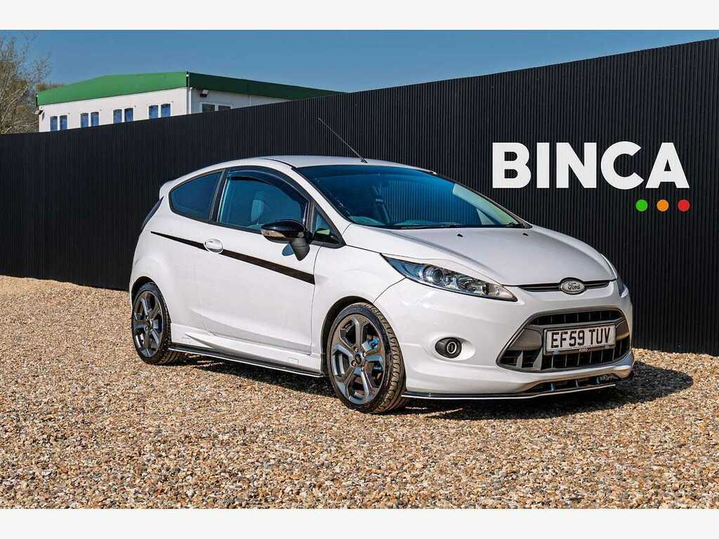 Ford Fiesta Zetec S 120 White