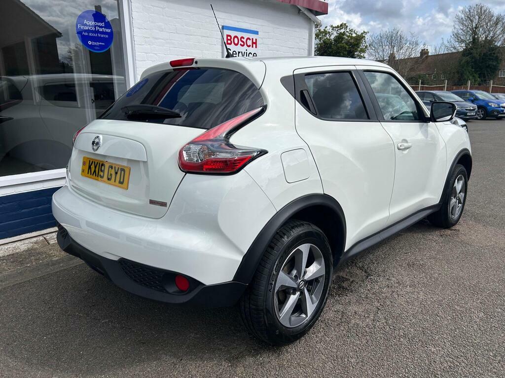Nissan Juke 1.6 Acenta Euro 6 KX19GYD White #4