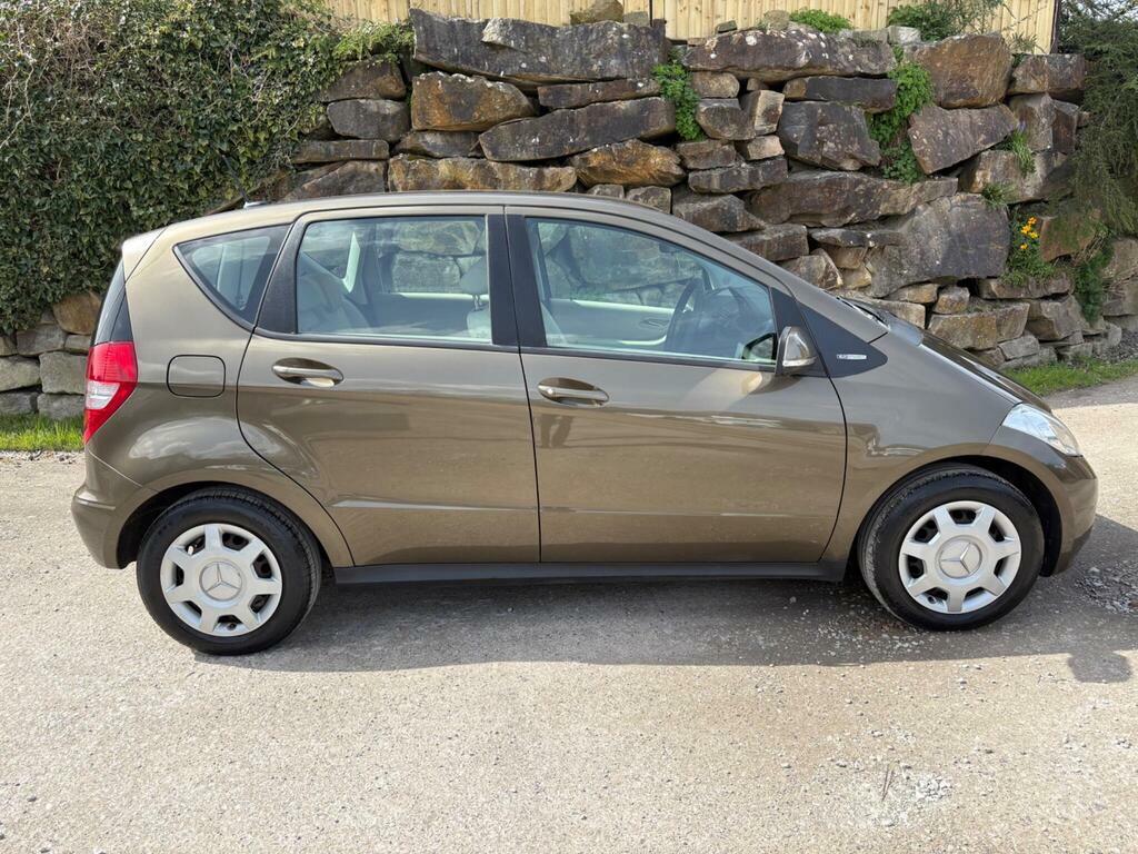 Mercedes-Benz A Class 1.5 A150 Classic Se FE09OFR Brown #2