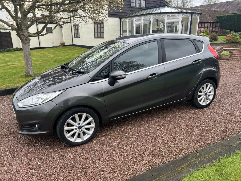 Ford Fiesta 1.5 Tdci Titanium 2017 SK17DDJ Grey #4