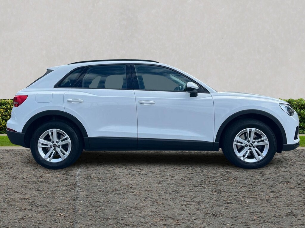 Audi Q3 Technik 35 Tfsi GU22YVV White #2