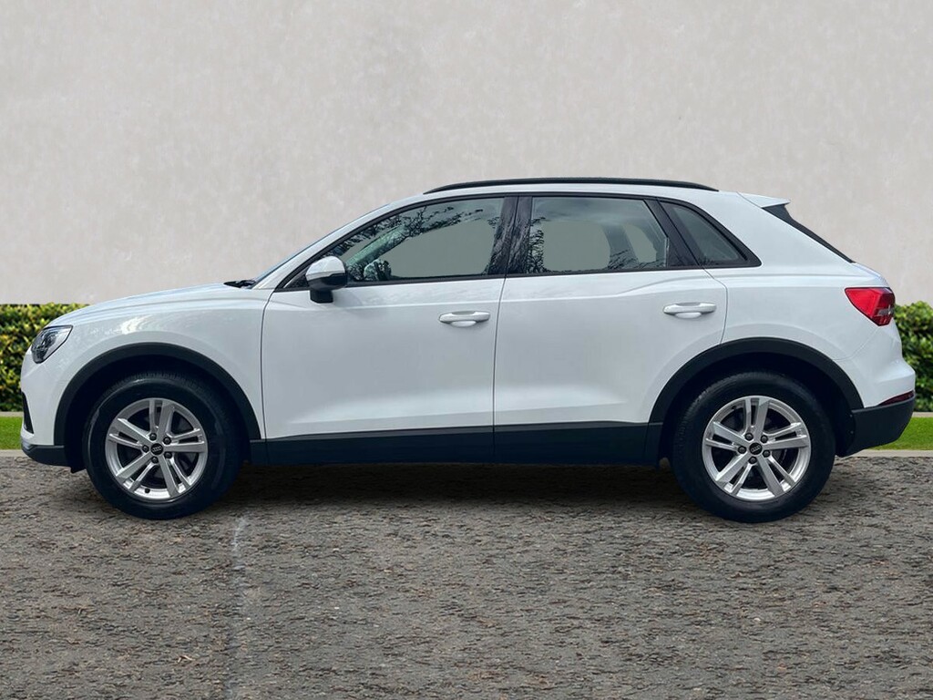 Audi Q3 Technik 35 Tfsi GU22YVV White #6