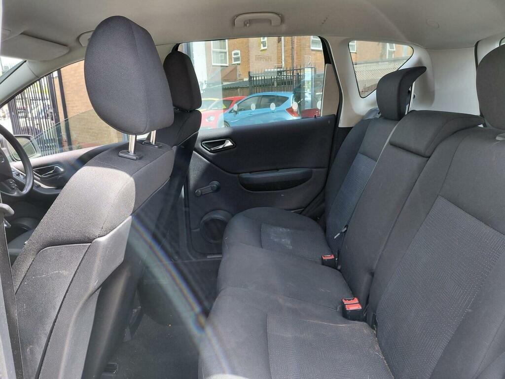 Mercedes-Benz A Class Hatchback 1.5 A160 Blueefficiency Classic Se Black #4