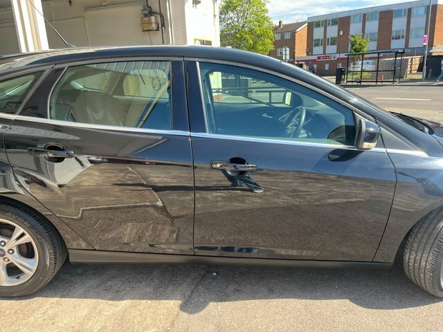 Ford Focus 1.6 Zetec Hatchback MD63NZR Black #3