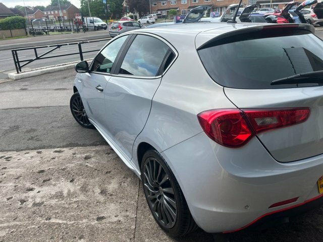 Alfa Romeo Giulietta 1.4 Tb Multiair Qv Silver #6