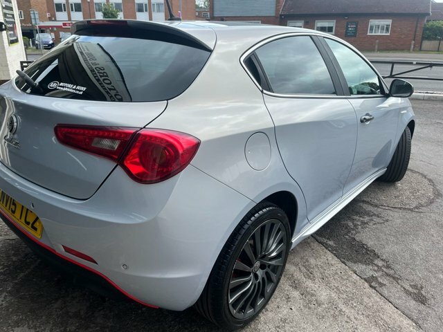 Alfa Romeo Giulietta 1.4 Tb Multiair Qv Silver #4