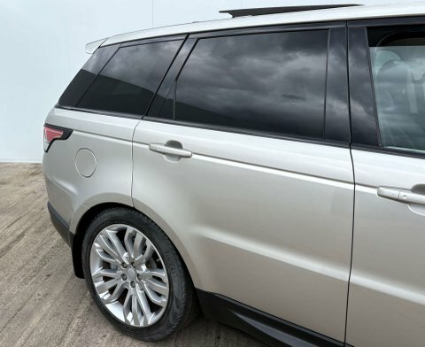 Land Rover Range Rover Sport 3.0 Range Rover CN17ZKU Gold #2