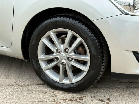 Toyota Auris 1.6 Auris Tr Silver #3