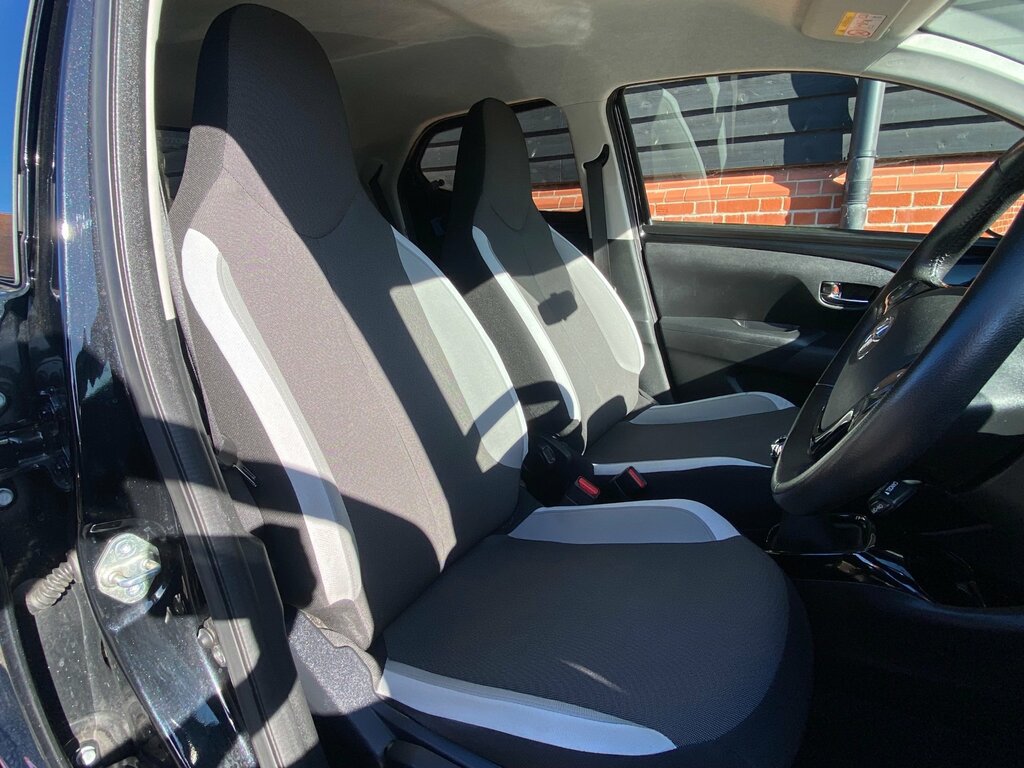 Toyota Aygo 1.0 Vvt-i X-press Hatchback Euro VO18SMV Black #5