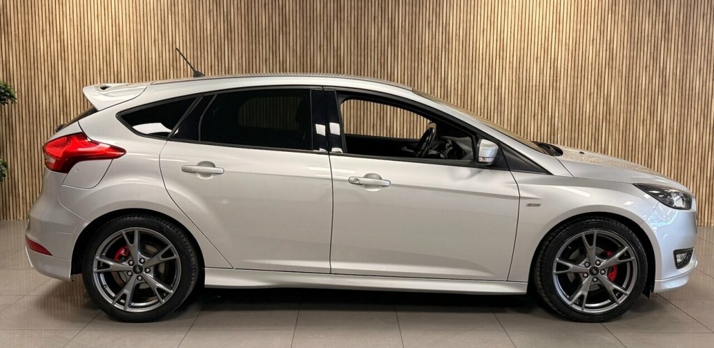 Ford Focus 1L St-line X CA18UFC Silver #2