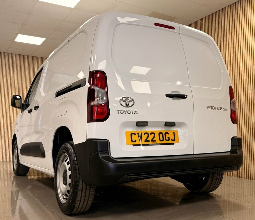 Toyota Proace City 1.5L Active CV22OGJ White #3