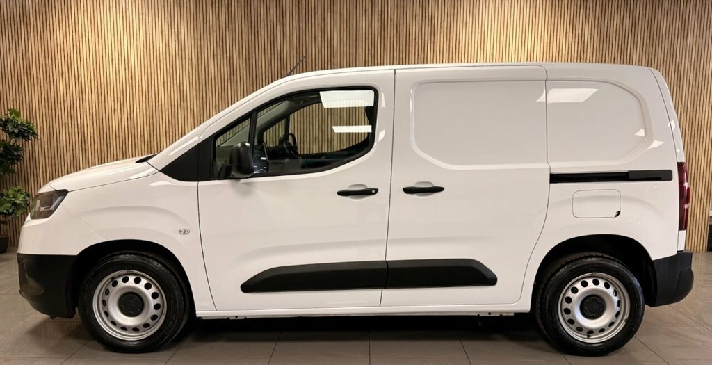 Toyota Proace City 1.5L Active CV22OGJ White #2