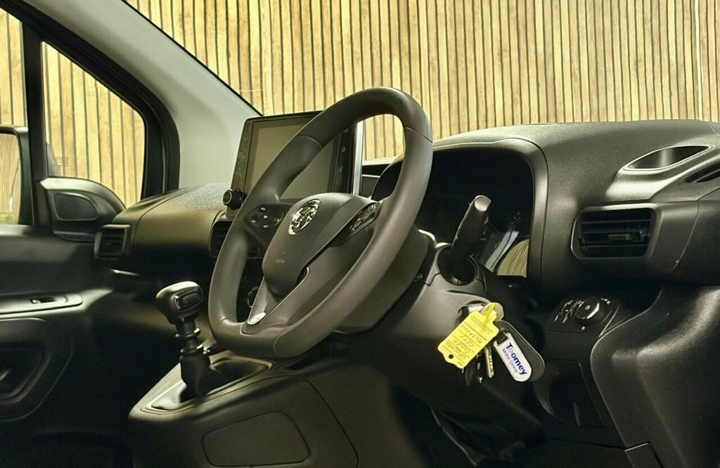Vauxhall Combo 1.5L Prime NU24OMA Grey #2